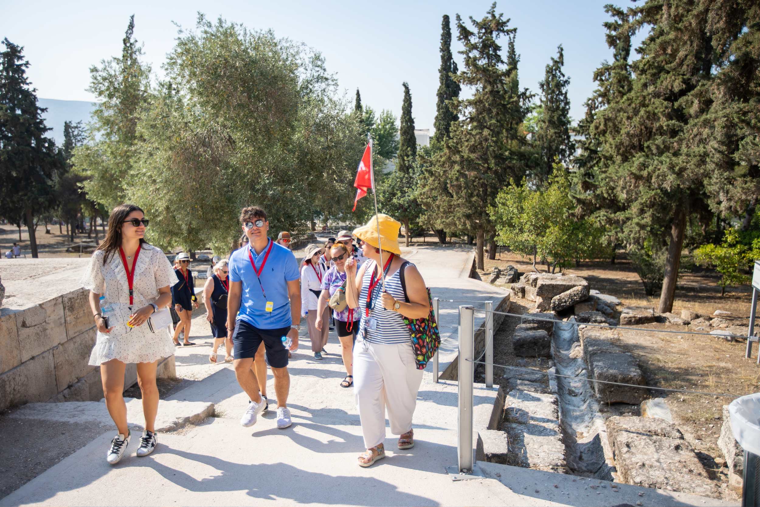 Discover the city with outdoor Athens tours
