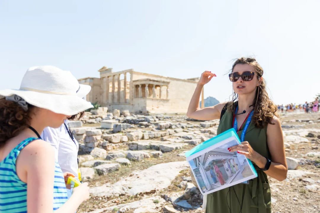 Athens Walking Tour vs Bus Tour: What’s the Best Way to See the City?