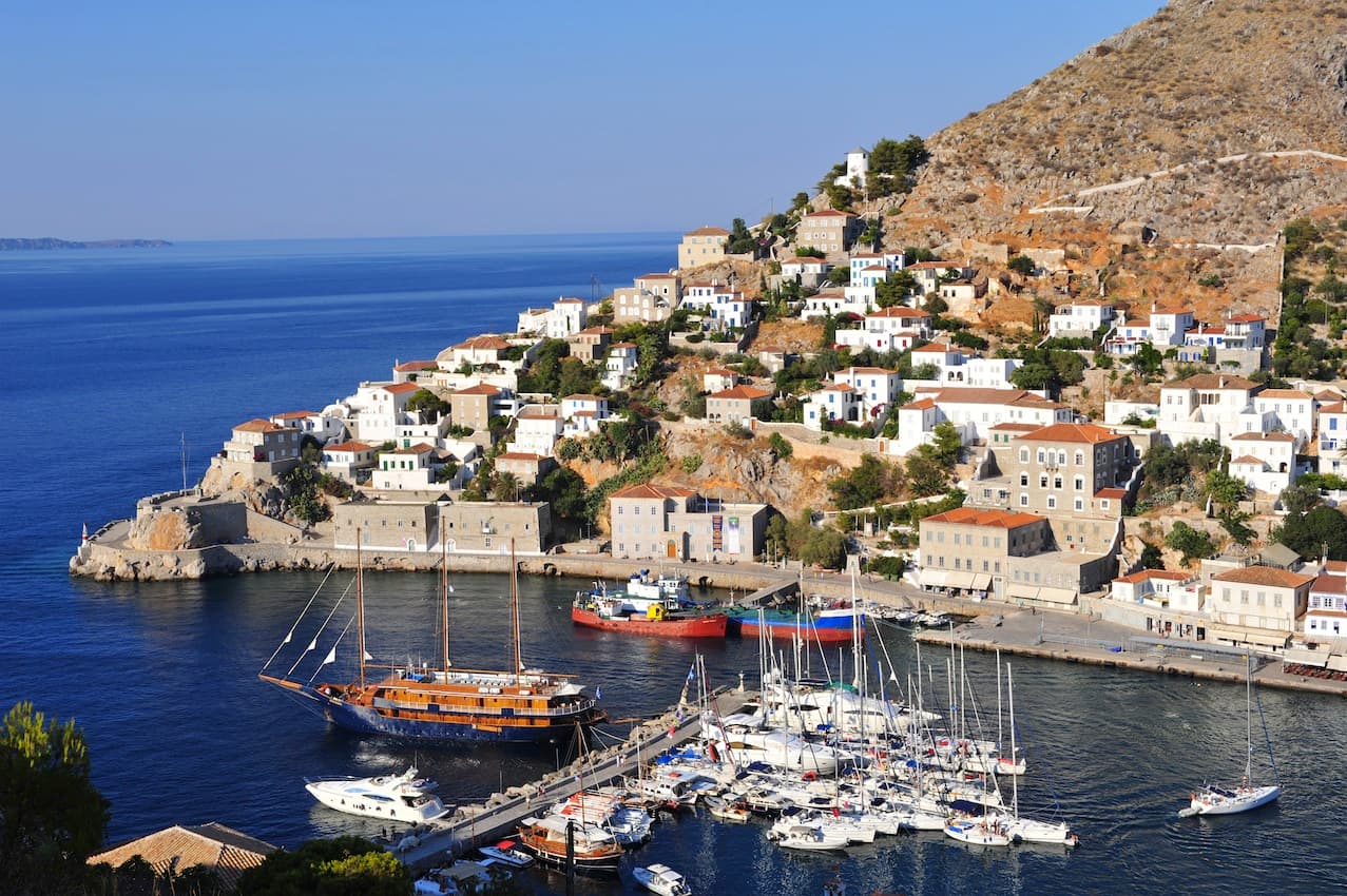 Hydra island: a step back in time
